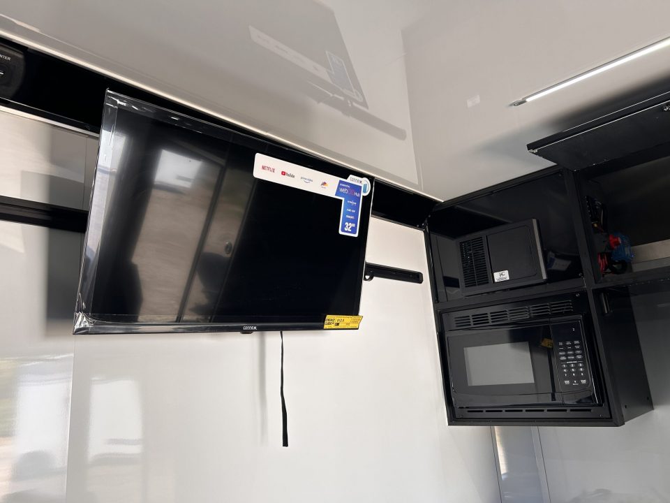 New 2026 ATC 24 FT ROM450 CAR HAULER BATHROOM KITCHENETTE AND AC