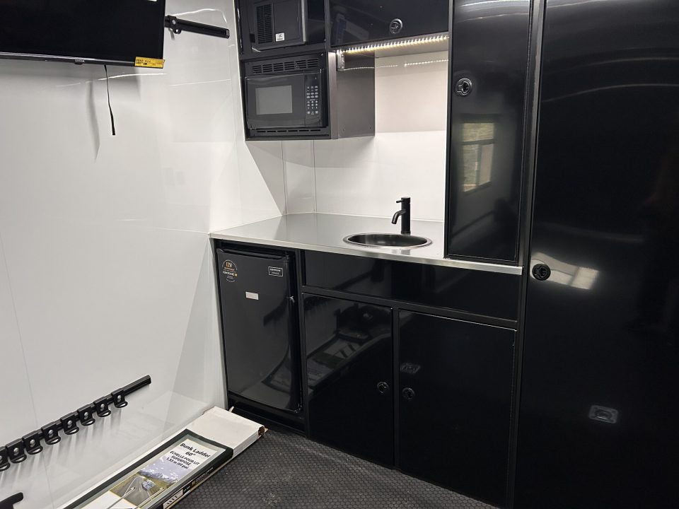 New 2026 ATC 24 FT ROM450 CAR HAULER BATHROOM KITCHENETTE AND AC