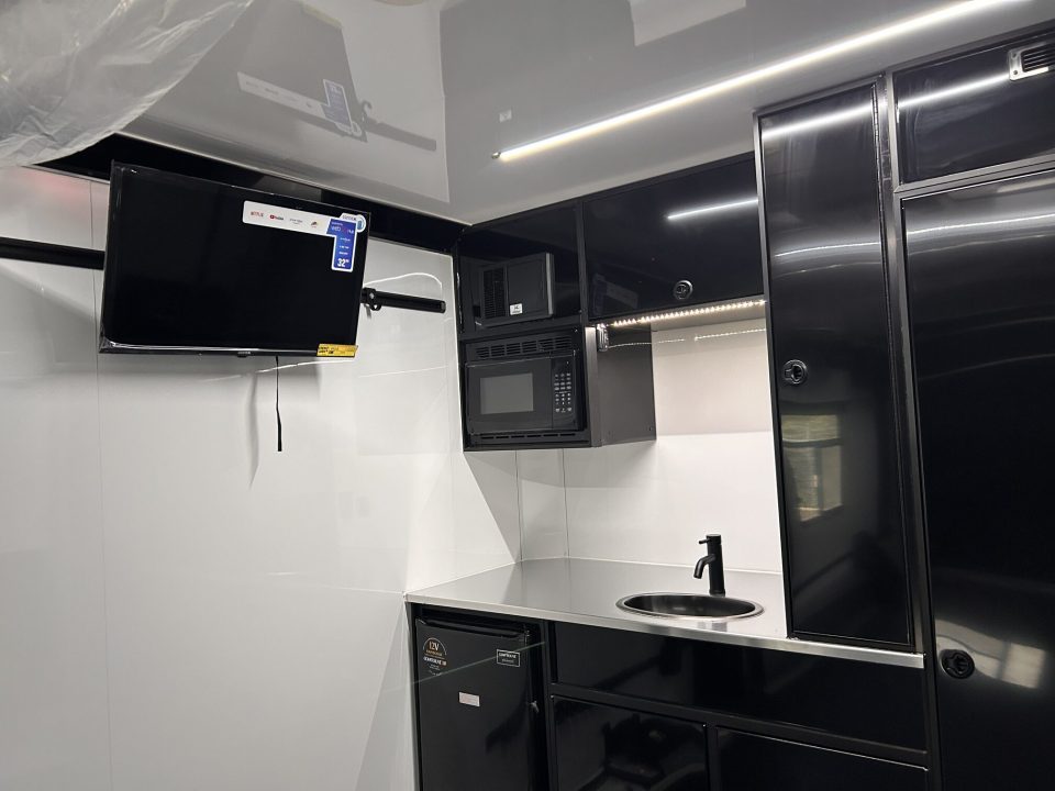 New 2026 ATC 24 FT ROM450 CAR HAULER BATHROOM KITCHENETTE AND AC