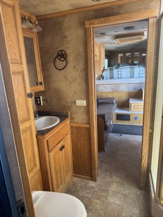 Used 2007 Cimarron Trailers 4H 12' SW LQ Horse Trailer