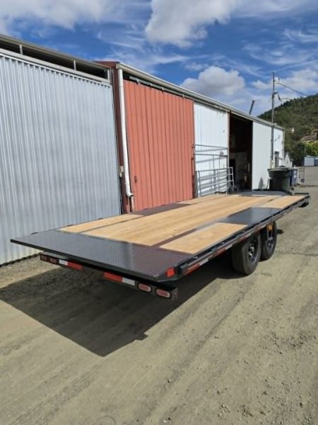 New DECKOVER 2026 Diamond C Trailers DET207 20' X 102" 15500 GVWR FULL TILT BLUETOOTH HYDRAULIC JACK UPGRADED METALLIC GRAY TRAILER