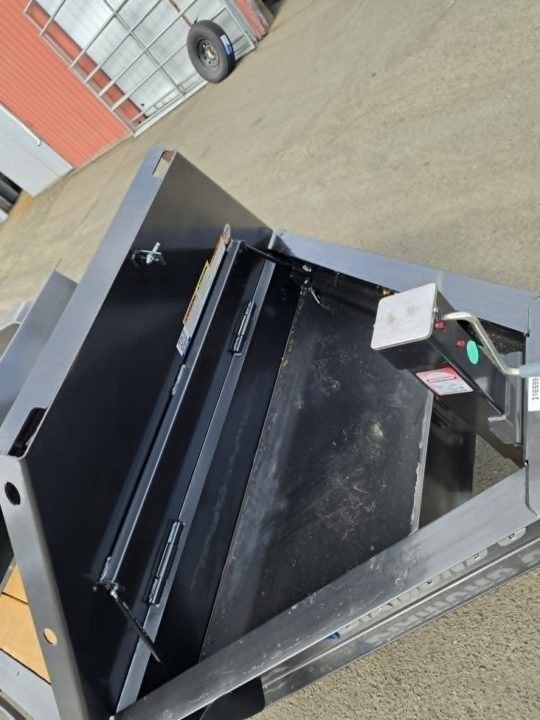 New SALE! SPLIT TILT 2027 Diamond C Trailers HDT207 82X20 Equipment Trailer 15500 GVWR CARBON METALLIC GRAY