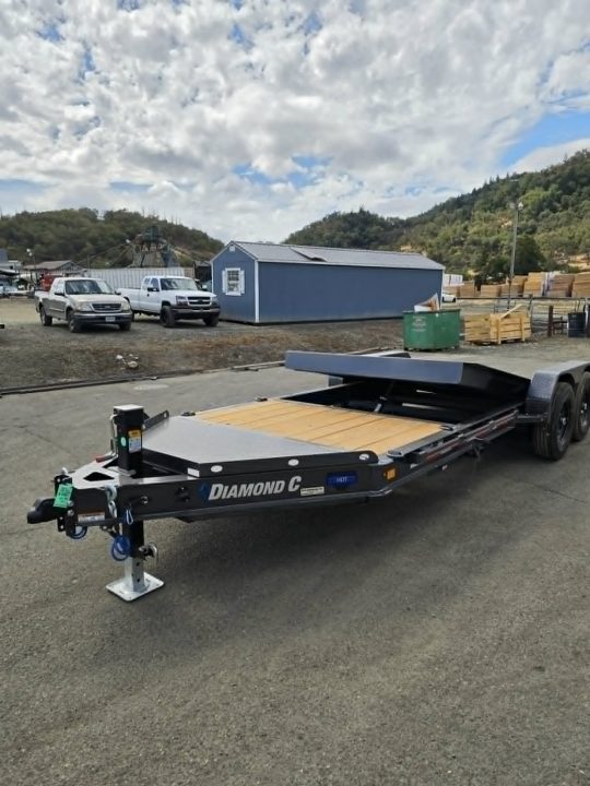 New SALE! SPLIT TILT 2027 Diamond C Trailers HDT207 82X20 Equipment Trailer 15500 GVWR CARBON METALLIC GRAY