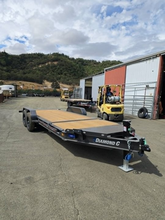 New SALE! SPLIT TILT 2027 Diamond C Trailers HDT207 82X20 Equipment Trailer 15500 GVWR CARBON METALLIC GRAY