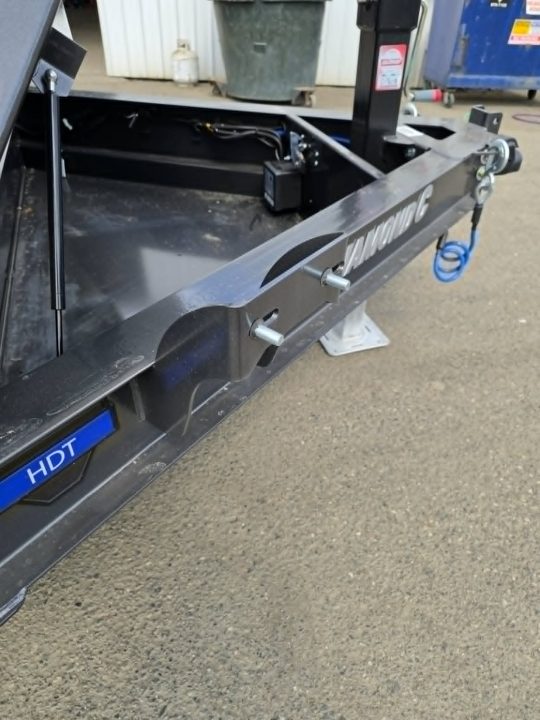 New SALE! SPLIT TILT 2027 Diamond C Trailers HDT207 82X20 Equipment Trailer 15500 GVWR CARBON METALLIC GRAY