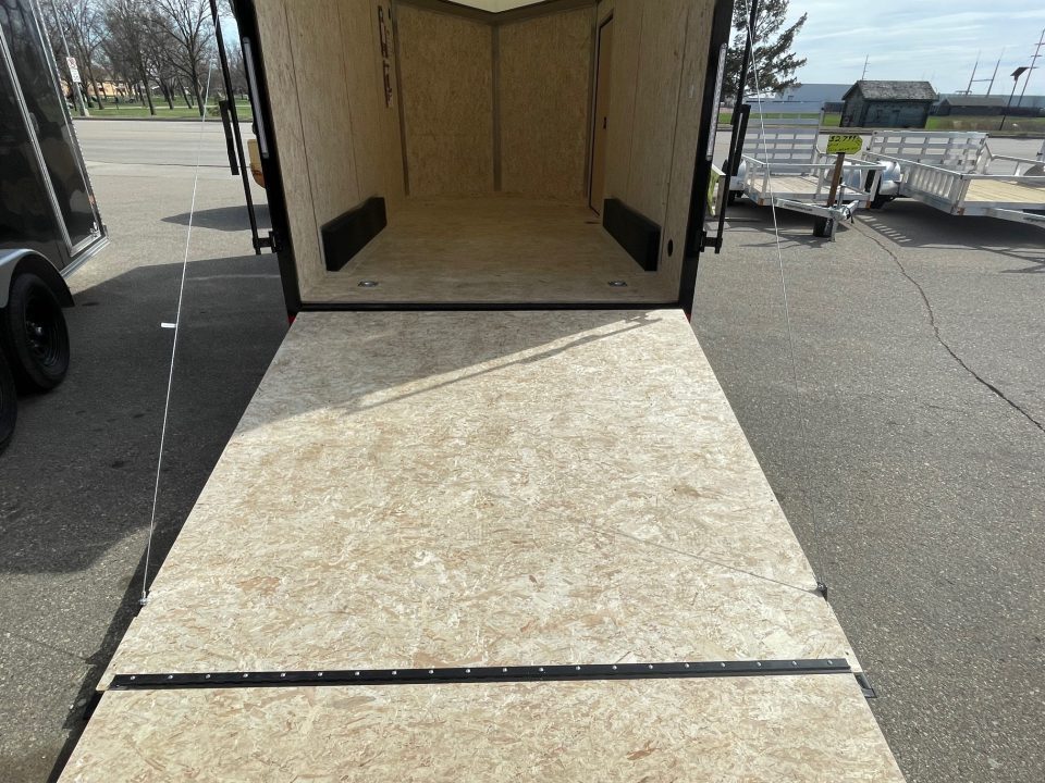 2026 Formula Trailers photo 4
