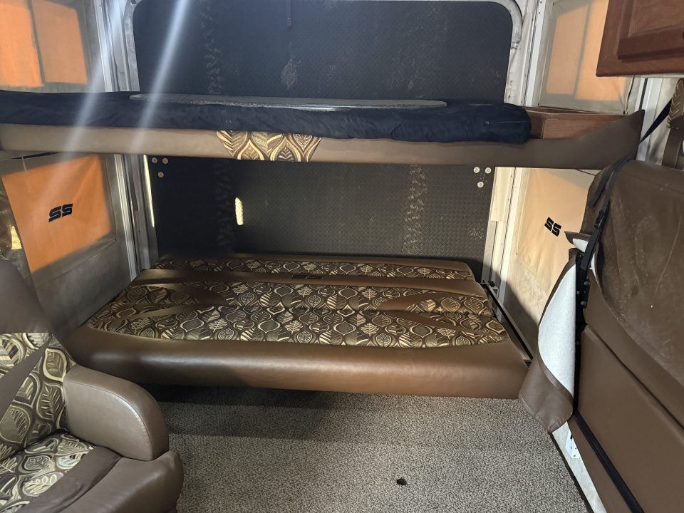 Used 2013 Pacific Coachworks SANDSPORT 24 FBSL Travel Trailer