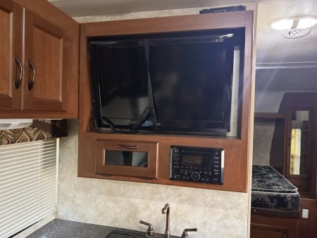 Used 2013 Pacific Coachworks SANDSPORT 24 FBSL Travel Trailer
