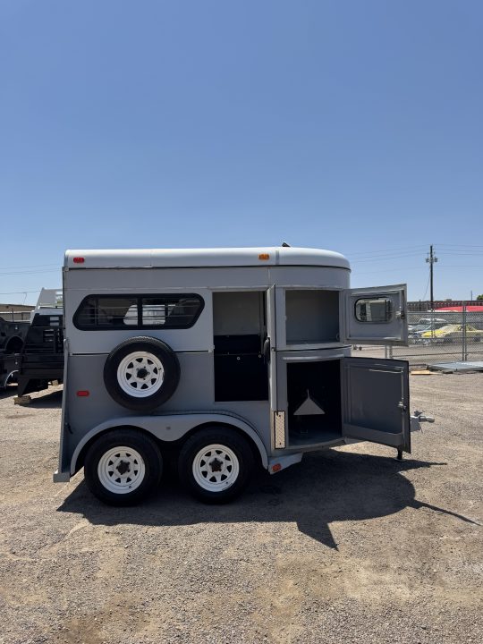 Used 1989 Charmac Trailers 2H STRAIGHT LOAD Horse Trailer