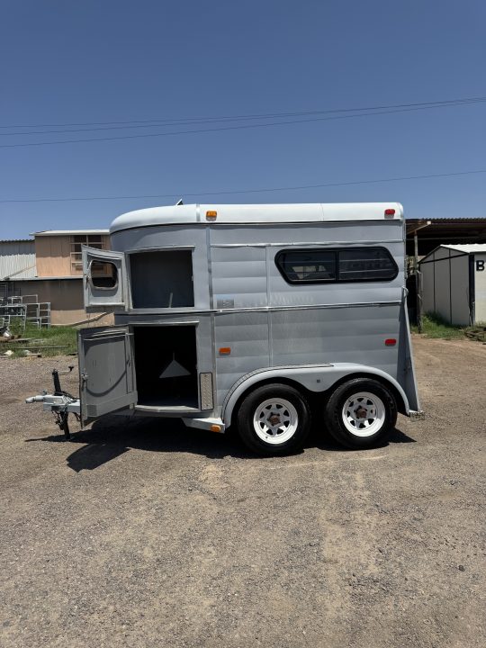 Used 1989 Charmac Trailers 2H STRAIGHT LOAD Horse Trailer