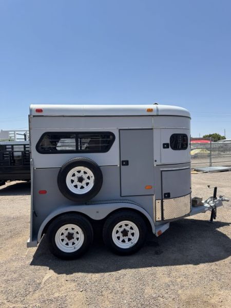 Used 1989 Charmac Trailers 2H STRAIGHT LOAD Horse Trailer