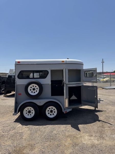 Used 1989 Charmac Trailers 2H STRAIGHT LOAD Horse Trailer