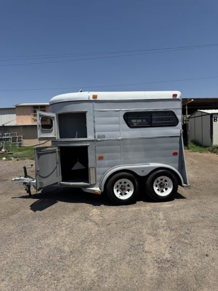 Used 1989 Charmac Trailers 2H STRAIGHT LOAD Horse Trailer