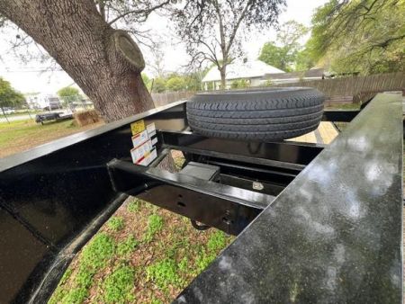 New 2025 Big Tex Trailers 14GN-20+5MR Flatbed Trailer