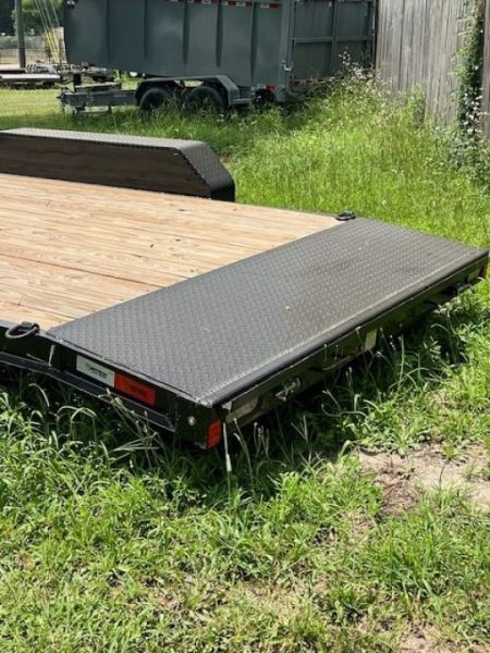 New 2025 Southern Utility 7x20TA2 7k Car Hauler