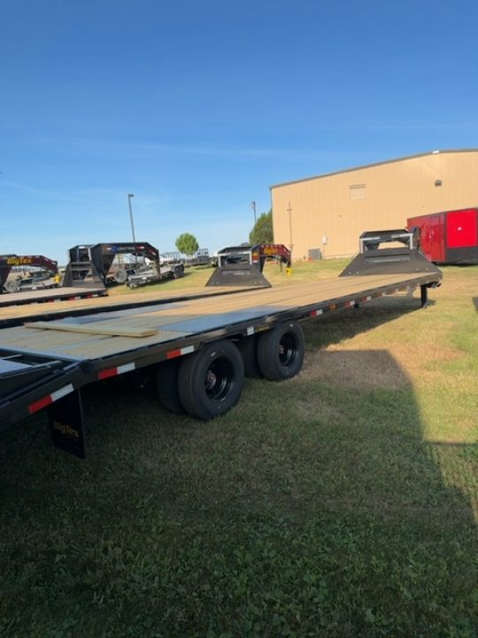 New 2025 BIG TEX TRAILERS 25GN-35D5A Flatbed Trailer