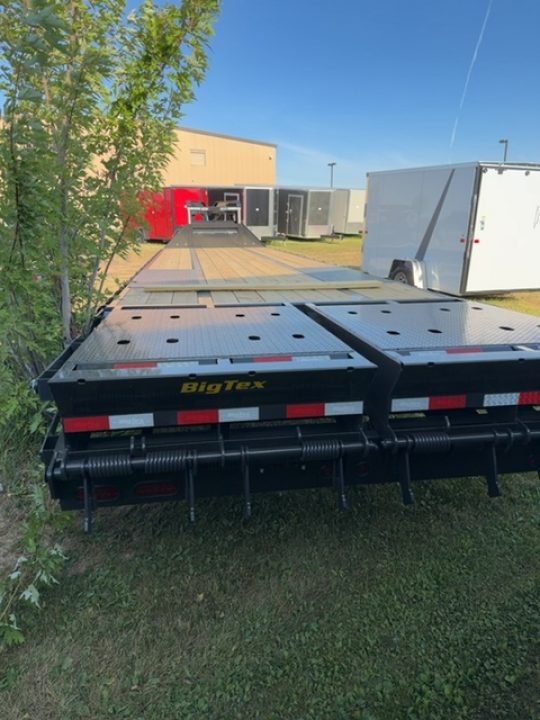 New 2025 BIG TEX TRAILERS 25GN-35D5A Flatbed Trailer