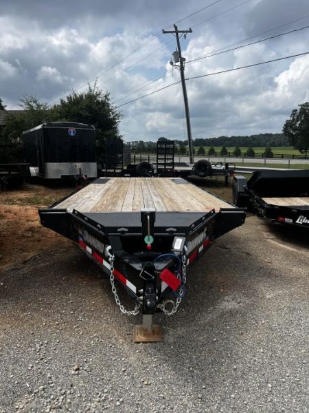 Used 2026 Diamond C Trailers DEC207 Deckover Trailer