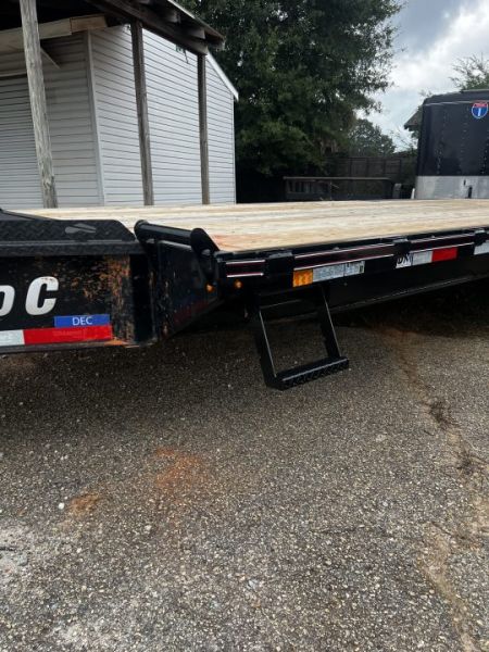 Used 2026 Diamond C Trailers DEC207 Deckover Trailer