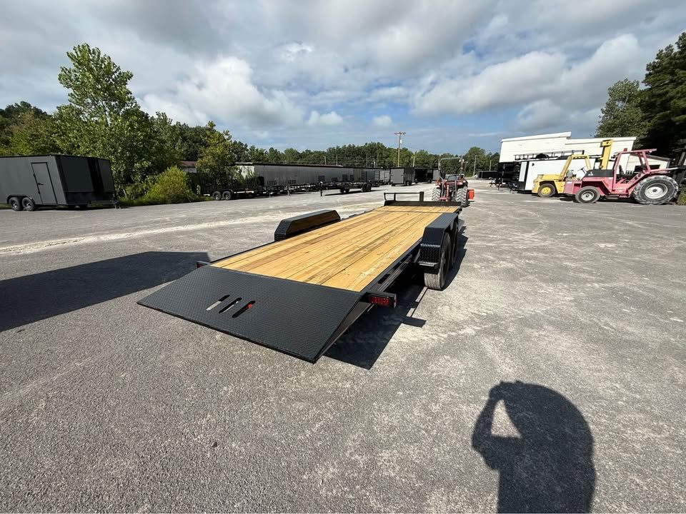 New 2026 Oak Ridge 83x22 16k Tilt Trailer