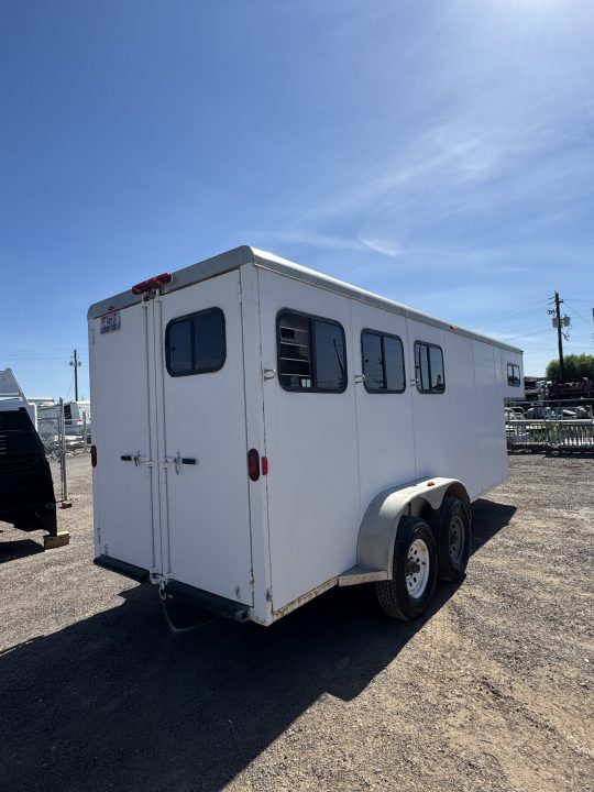 Used 2001 Legend Trailers 3H GN W/ WEEKENDER Horse Trailer