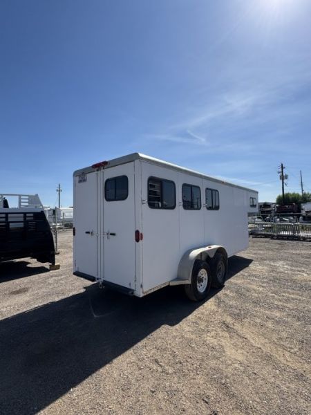 Used 2001 Legend Trailers 3H GN W/ WEEKENDER Horse Trailer