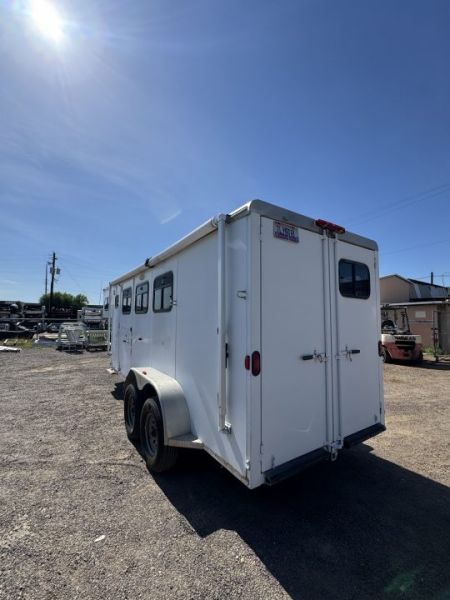Used 2001 Legend Trailers 3H GN W/ WEEKENDER Horse Trailer