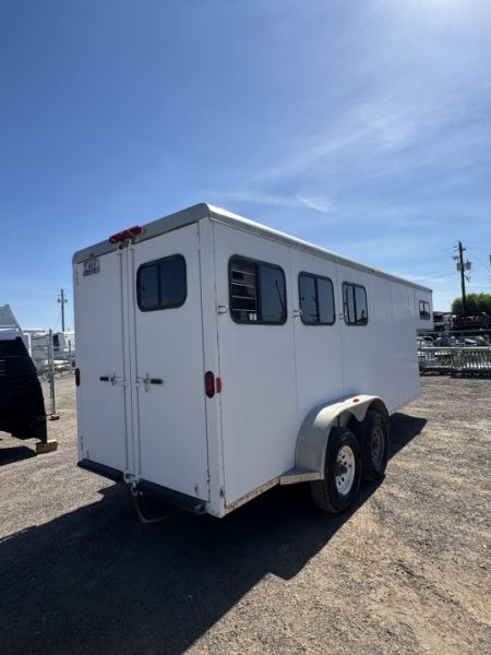 Used 2001 Legend Trailers 3H GN W/ WEEKENDER Horse Trailer