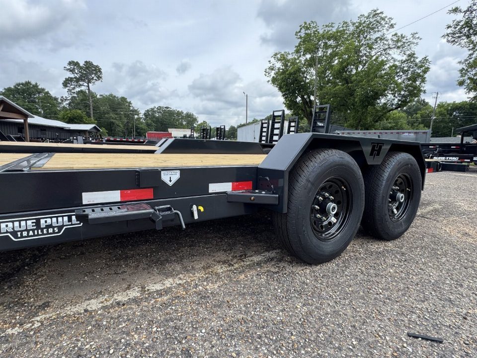 2027 Hillcrest Trailers photo 3