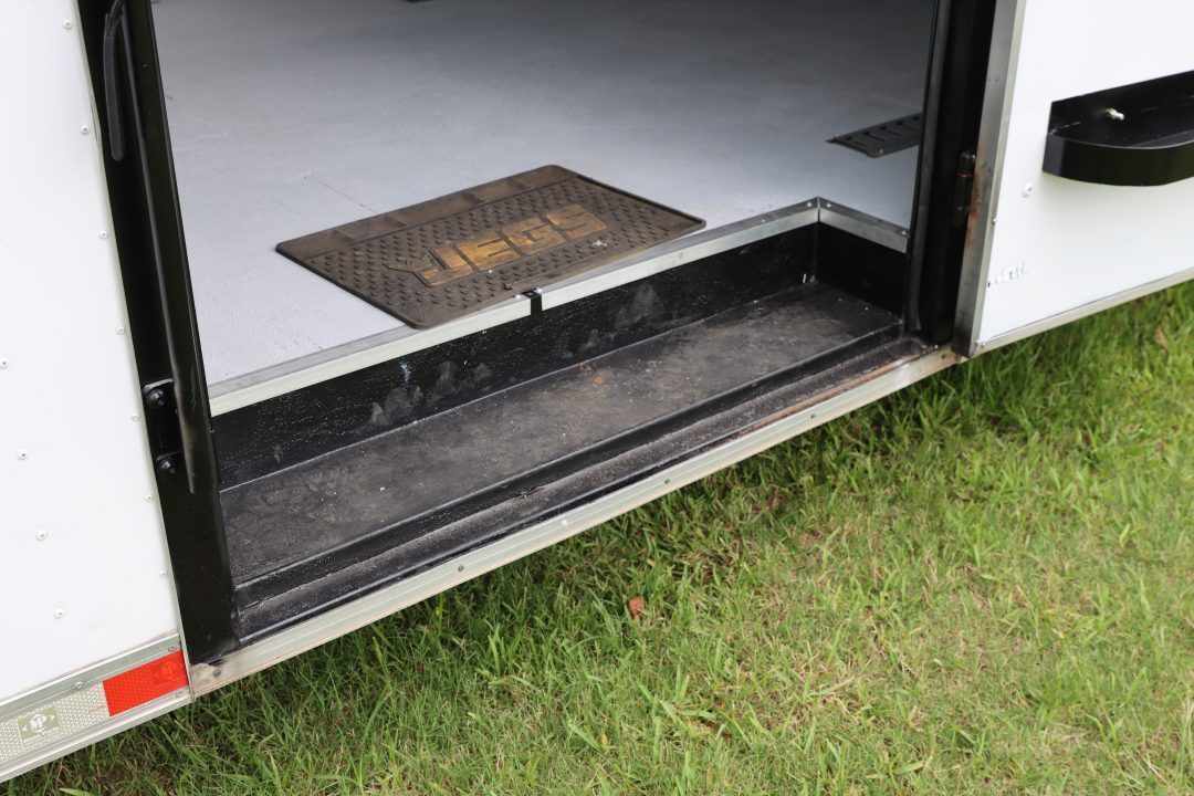 Used 1995 8.5X36 Pace American Race TRAILER