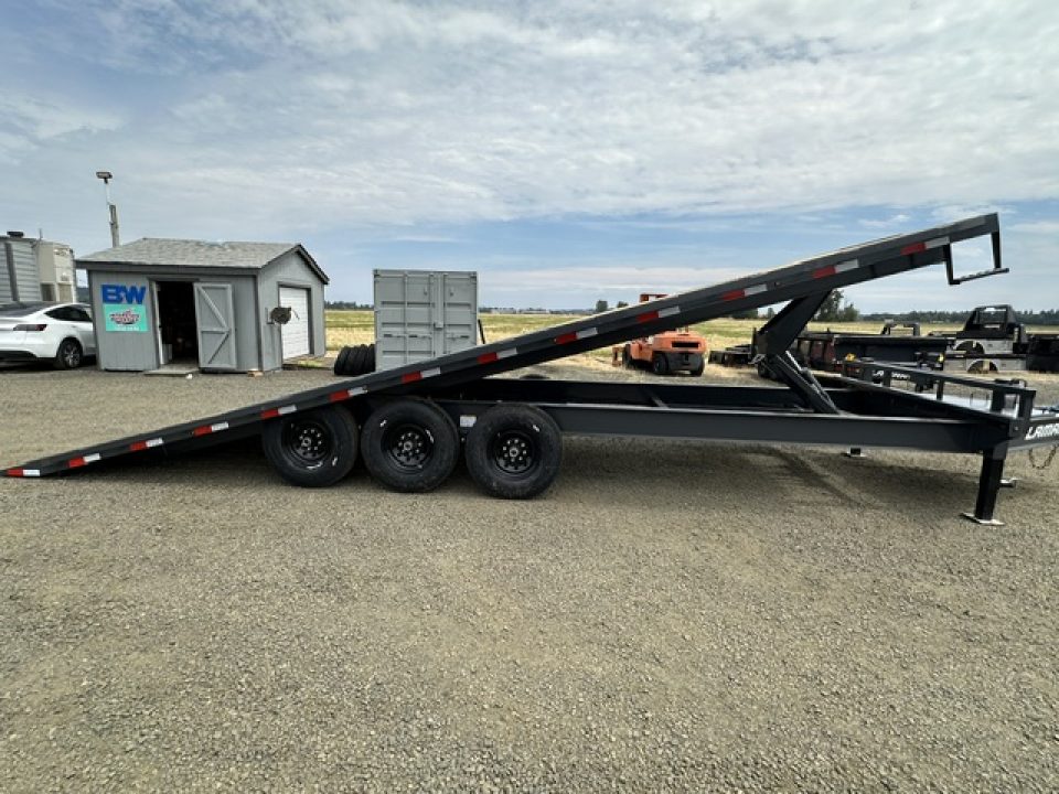 New 2027 Lamar Trailers FA 102X26/21K Tilt Trailer