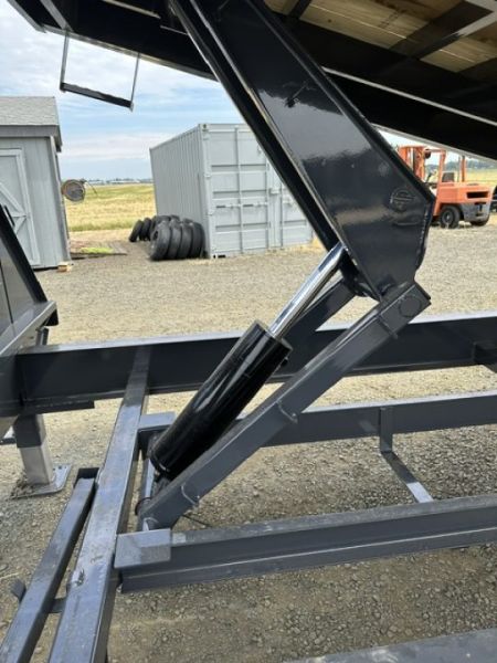 New 2027 Lamar Trailers FULL POWER Tilt Trailer 102X26/16K GOOSENECK