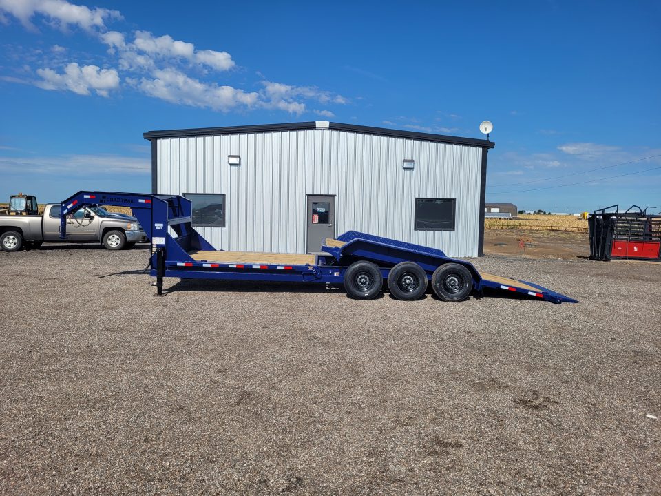New 2027 Load Trail 83"x26' Gooseneck Triple Axle Tilt Trailer