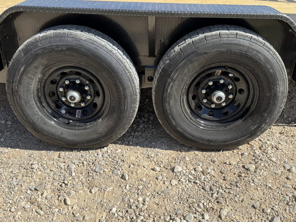 New 2027 MAXX-D C6X8320-7977 Equipment Trailer