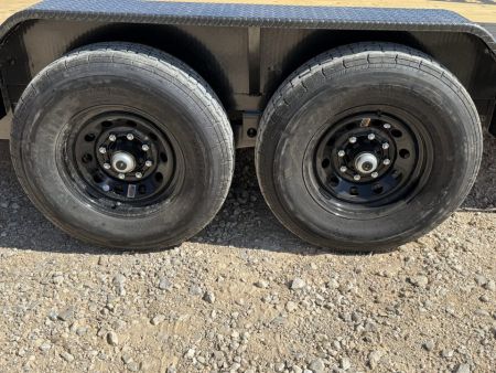 New 2027 MAXX-D C6X8320-7977 Equipment Trailer