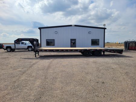 New 2027 Load Trail 102"x32' Gooseneck Deckover Trailer