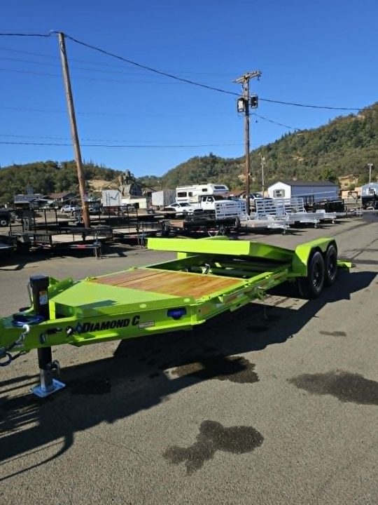 New SALE! SPLIT TILT 2027 Diamond C Trailers HDT207 82X20 Equipment Trailer 15500 GVWR LIME GREEN