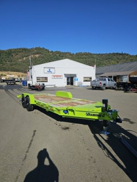 New SALE! SPLIT TILT 2027 Diamond C Trailers HDT207 82X20 Equipment Trailer 15500 GVWR LIME GREEN
