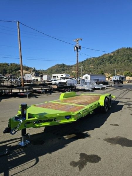 New SALE! SPLIT TILT 2027 Diamond C Trailers HDT207 82X20 Equipment Trailer 15500 GVWR LIME GREEN
