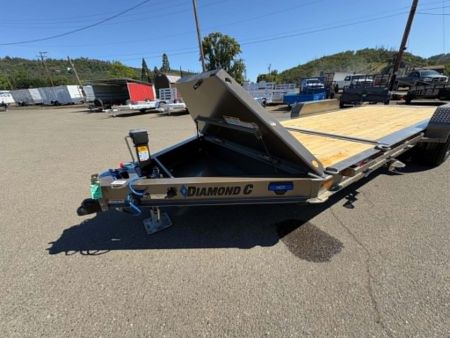 New SALE! SPLIT-TILT 2026 Diamond C HDT207 82X20 Equipment Trailer 15500 GVWR METALLIC MOCHA