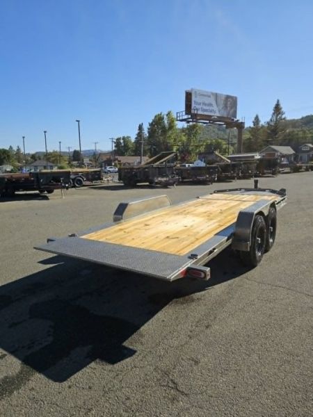 New SALE! SPLIT-TILT 2026 Diamond C HDT207 82X20 Equipment Trailer 15500 GVWR METALLIC MOCHA