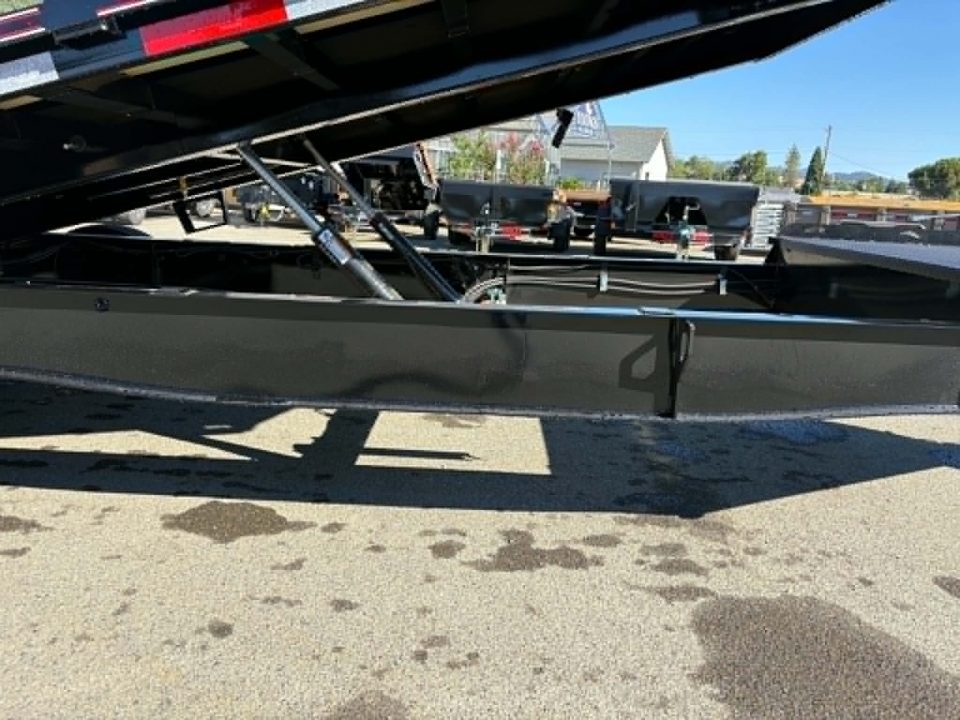 New DECKOVER 2026 Diamond C Trailers DET207 20' X 102" 15500 GVWR FULL TILT BLUETOOTH HYDRAULIC JACK UPGRADED ONYX BLACK TRAILER