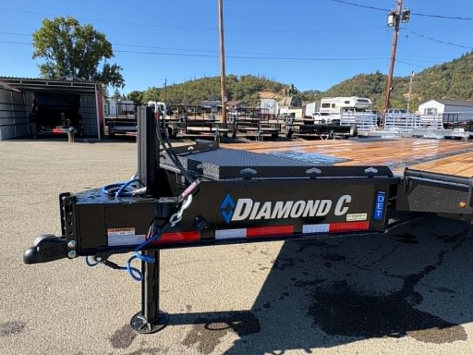 New DECKOVER 2026 Diamond C Trailers DET207 20' X 102" 15500 GVWR FULL TILT BLUETOOTH HYDRAULIC JACK UPGRADED ONYX BLACK TRAILER