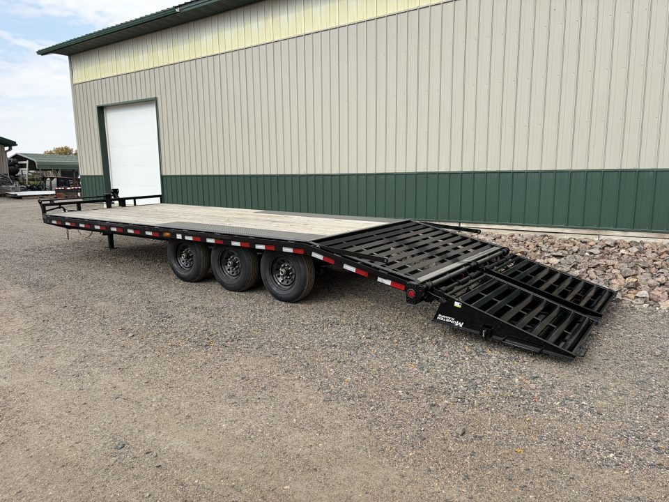 New 2027 24' x 8" 21k PJ Triple Axle Deckover Trailer