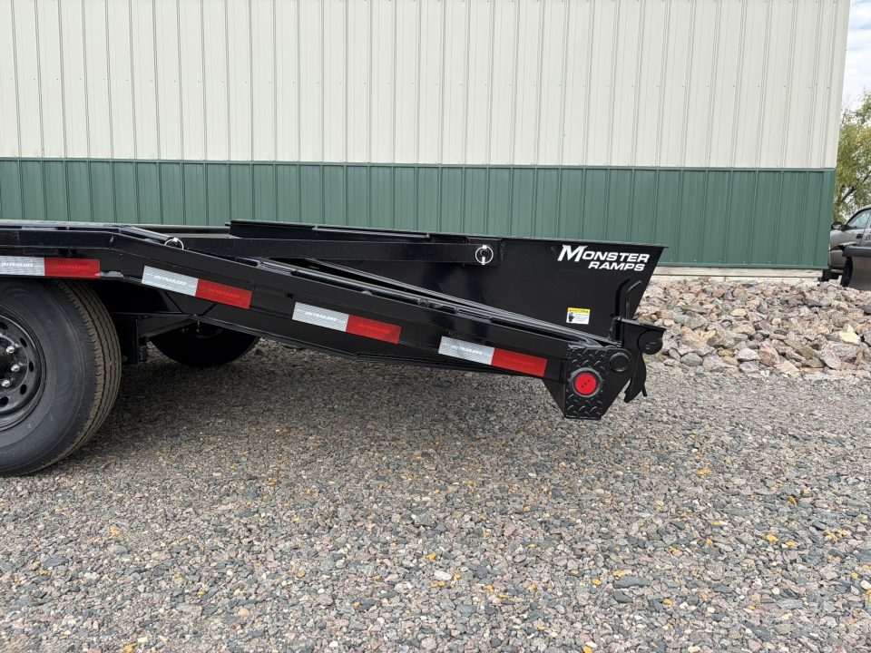 New 2027 24' x 8" 21k PJ Triple Axle Deckover Trailer