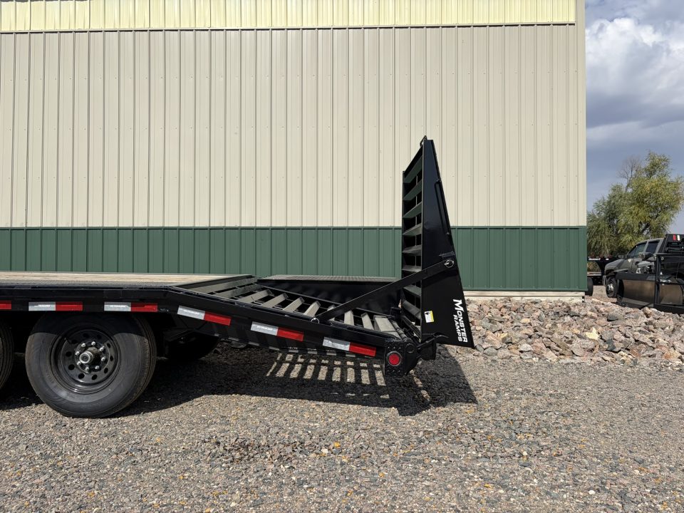 New 2027 24' x 8" 21k PJ Triple Axle Deckover Trailer