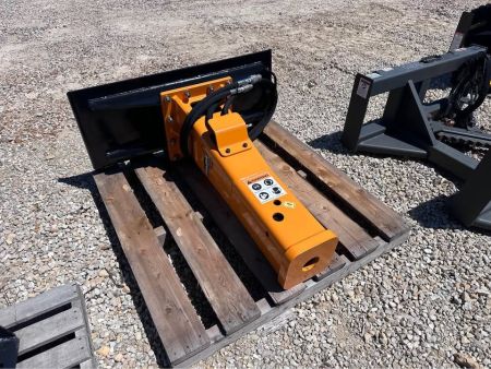 New Montana rock breaker MB750