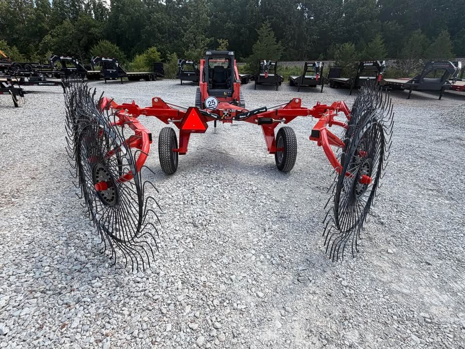 New 2026 Kuhn SR 110 Hay Rake