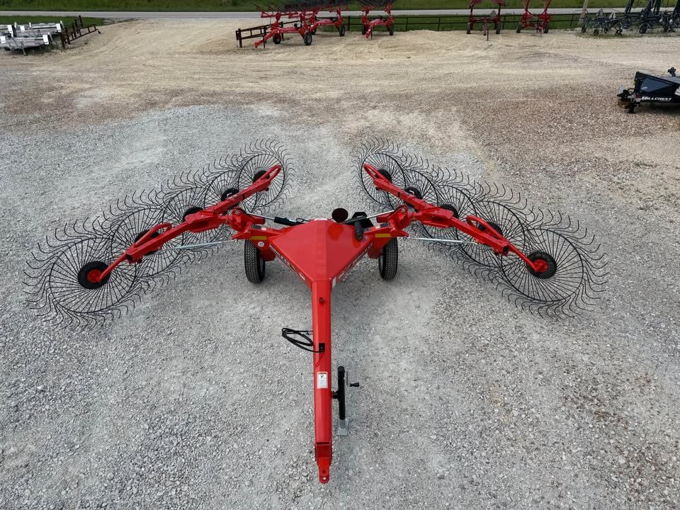 New 2026 Kuhn SR 110 Hay Rake