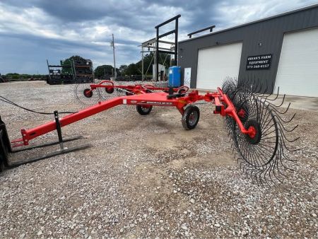 New 2026 Kuhn SR 112 Hay Rake